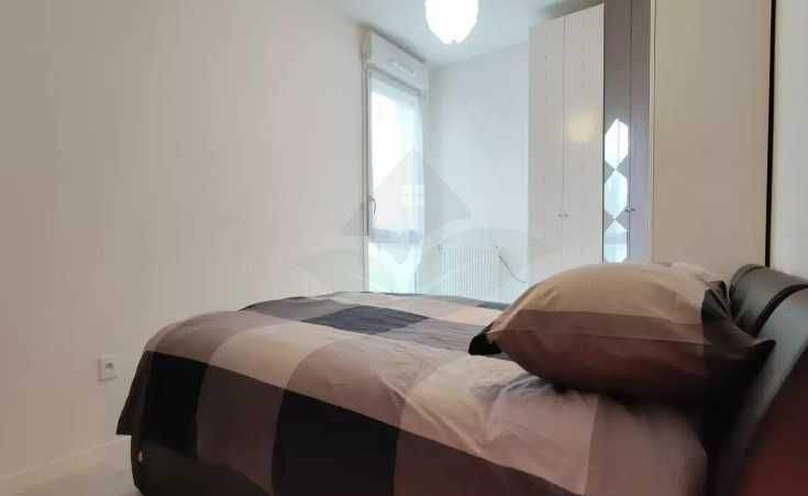 Дава се под наем Тристаен апартамент в Пловдив, Център - 71 кв.м за 178.5 € - Снимка #1