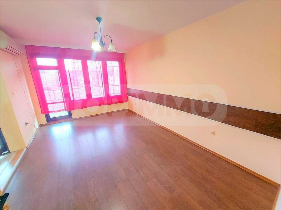 Дава се под наем Тристаен апартамент в Варна, Общината - 130 кв.м за 510 € - Снимка #2