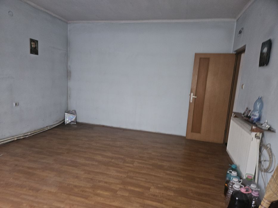 Casa de vanzare cu etaj
