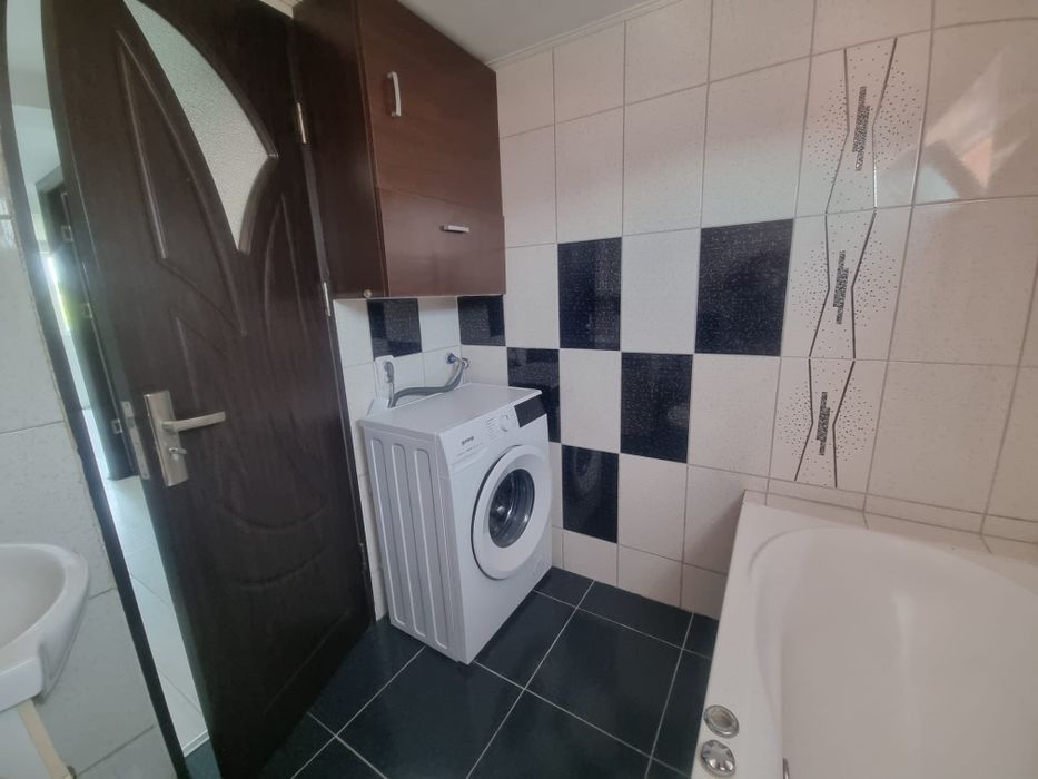 Închiriez apartament cu doua camere Auchan Titan / Ozana / 1 decembrie — fotografia 3