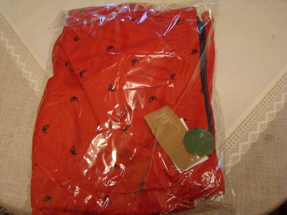 Нови , много големи , къси гащета