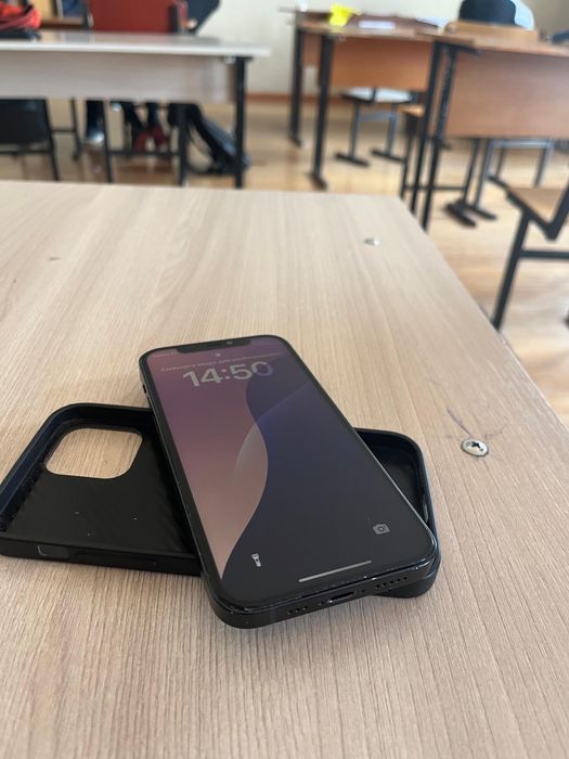 Айфон 12 128/76 идеал