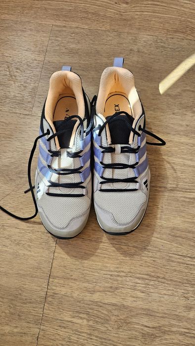 Маратонки adidas