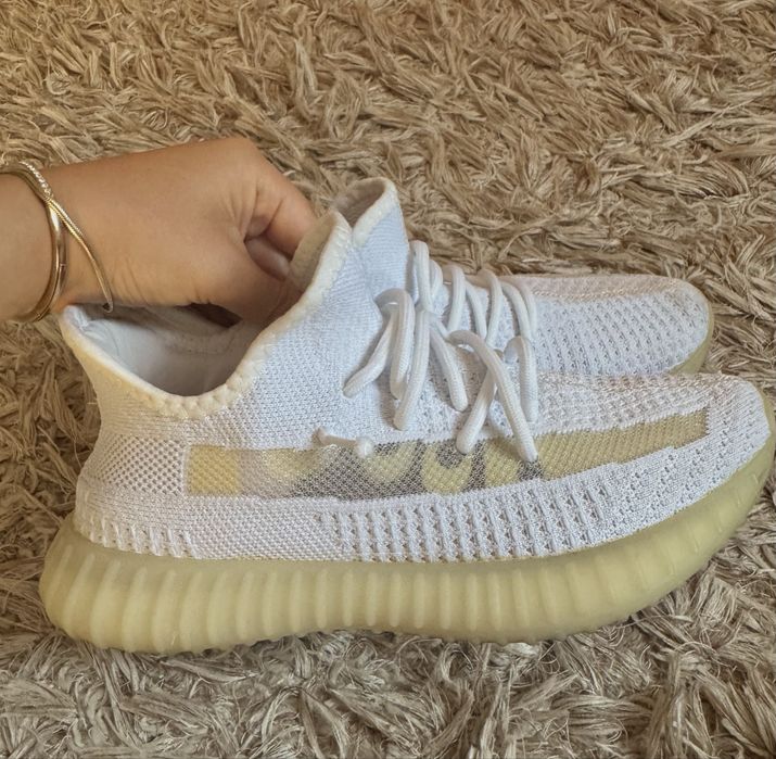 Adidas Yeezy 350 Albi, Marimea  39
