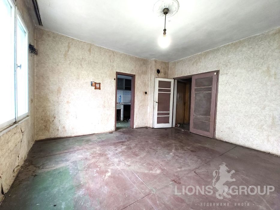 Продава се Етаж от къща в с. Тополи, Област Варна - 162 кв.м за 392 €/кв.м - Снимка #2