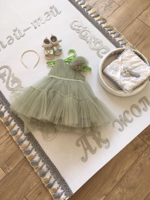 Продам красивое пышное платье на девочку