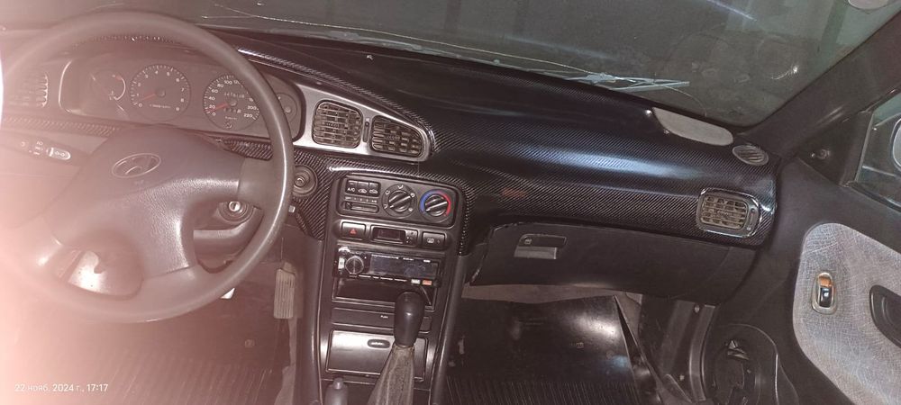 Hyundai Sonata 1995 года.