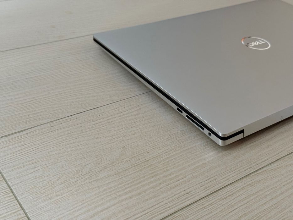 ТОП Лаптоп 15.6'FHD+IPS 500nits Core i9-12900HK Dell XPS 9520 RTX 3050TI 32GB DDR5 512GB SSD
