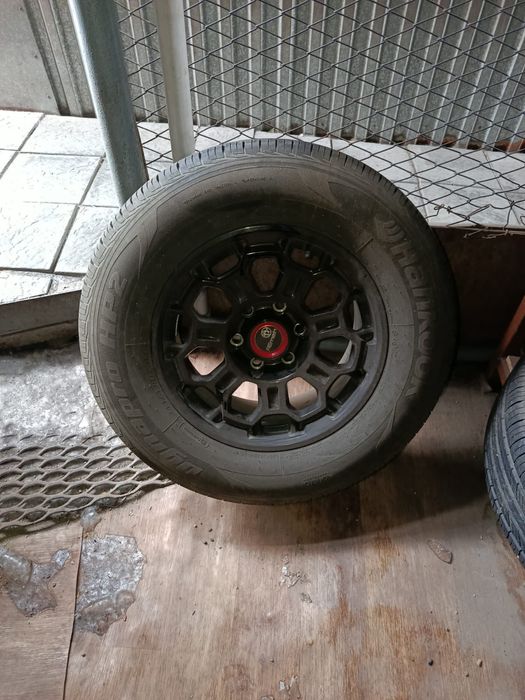 Продам летнюю резину с дисками
