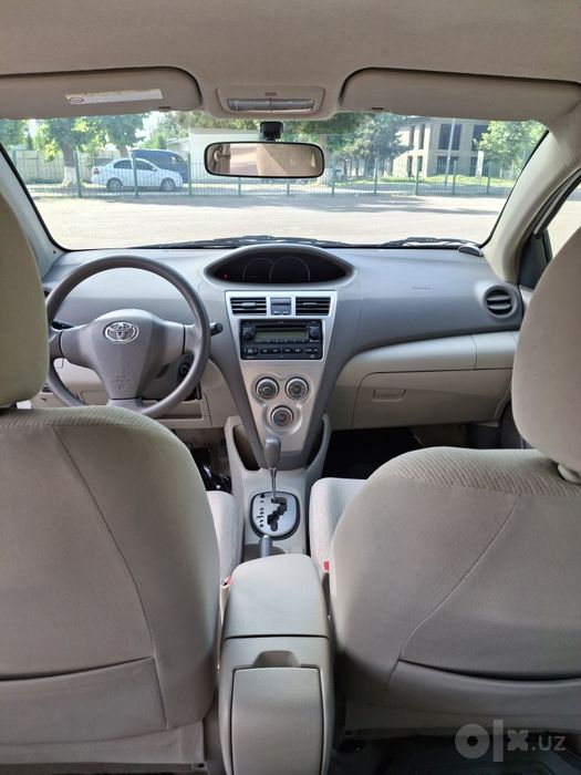 Продам свою Toyota Yaris  1.5 2008