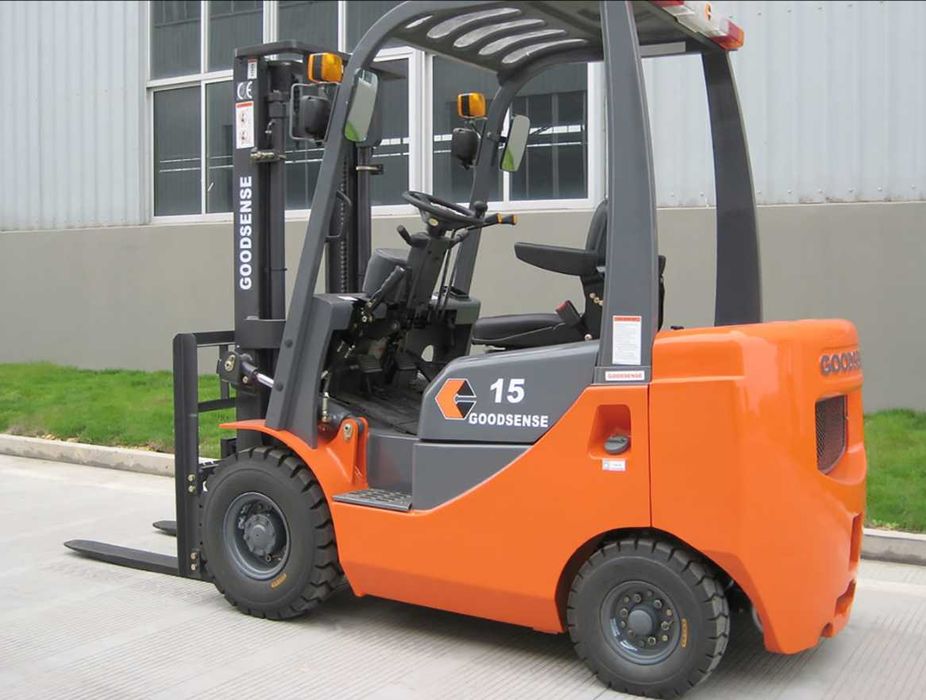 Вилочный Погрузчик GOODSENSE FD15