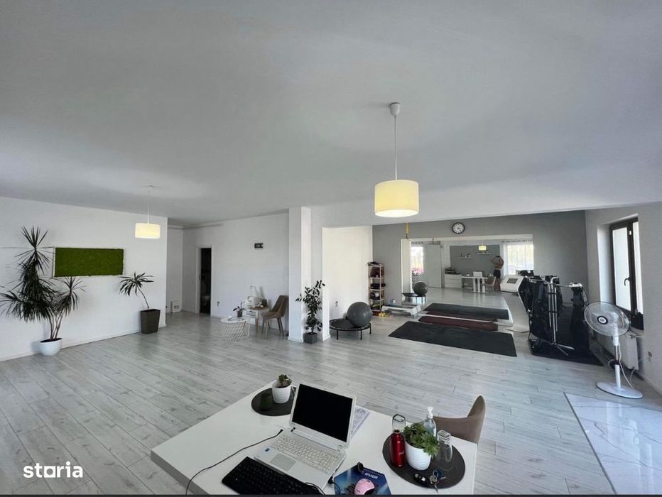 Spatiu comercial, imobil nou, zona Iulius
