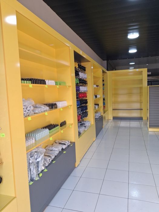 Doʻkonlar uchun  poʻlka vitirina stelajlar