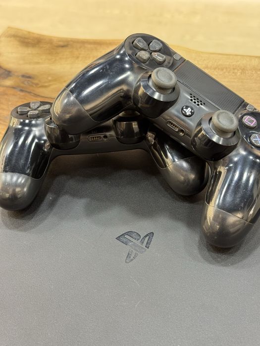 PS4 Slim + Samsung televizor sotiladi