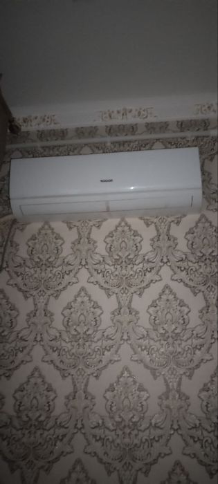 Konditsioner sotiladi srochni