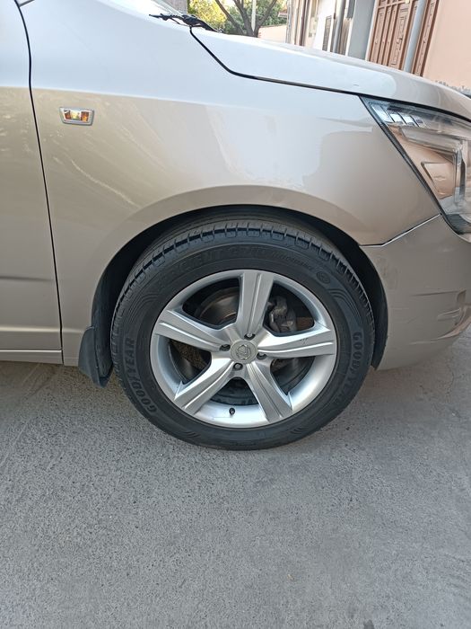 Kobalt Diska Balon Leksus dizayn  215 55 R17 Holati yaxshi