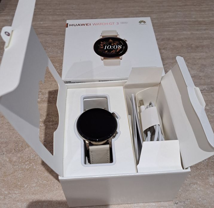 Часовник Huawei gt3