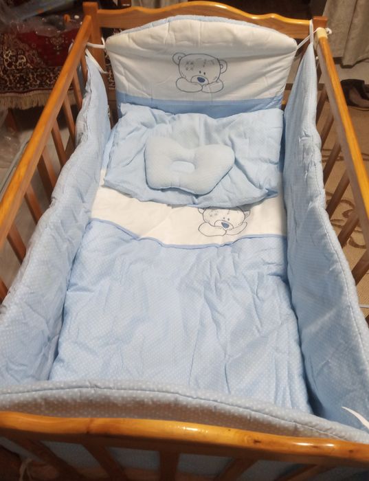 Продам детскую кроватку