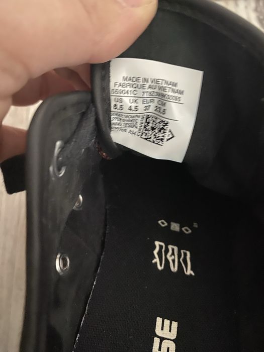 Converse noi numar 37