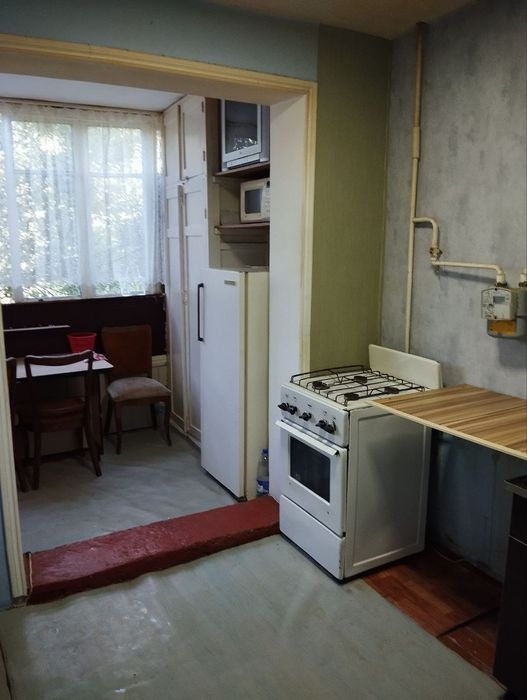 Сдаю 2-х комнатную квартиру на долгий срок.