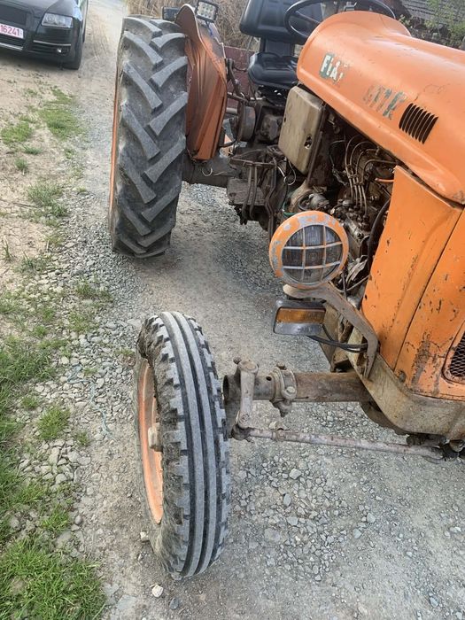 Vând tractor FIAT 411r