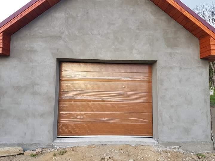 Usi de garaj  Stejar Auriu