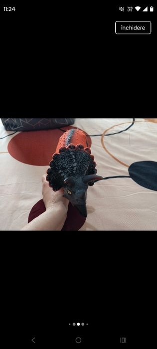 Dinozaur din plastic cauciucat cu sunete