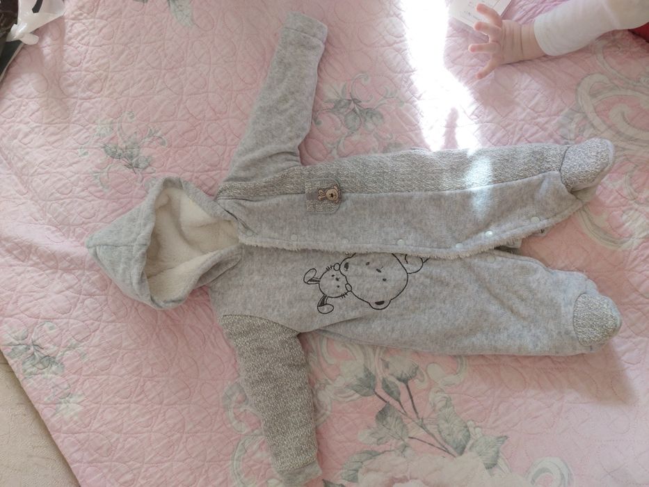 Продаётся детский комбинезон утепленный