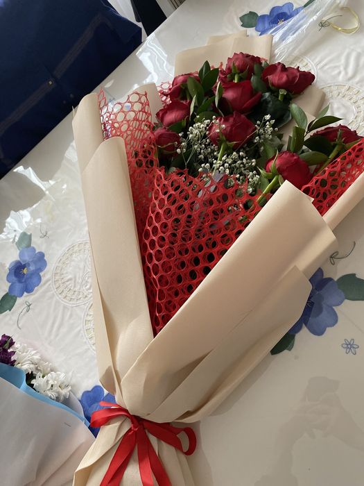 Букеты с цветами разные