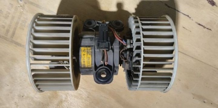Моторчик печки bmw e39 x5 e53