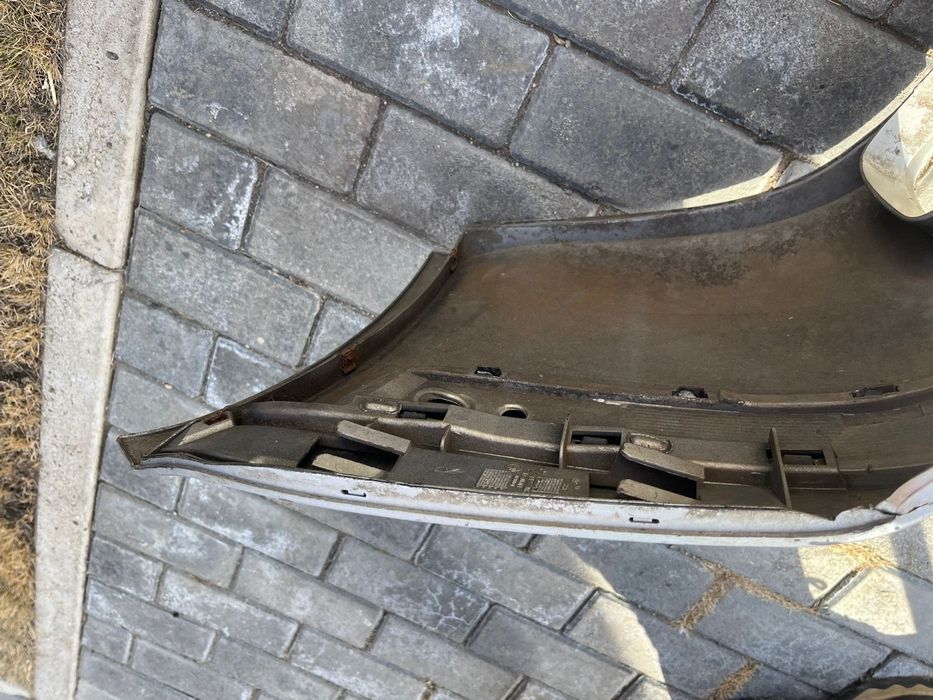 Продам бампер передний гольф 4