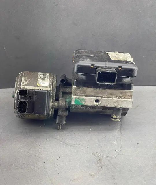 Pompa hidraulica suspensie 5002074C / 9636713880 Citroen C5 2004