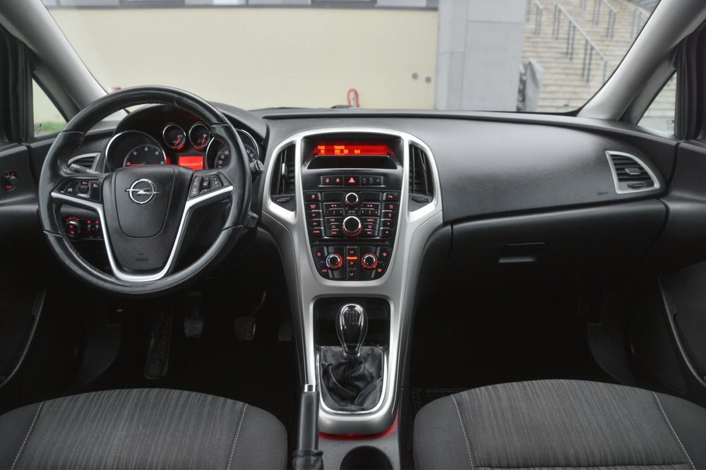 Opel astra 2012 17 diesel