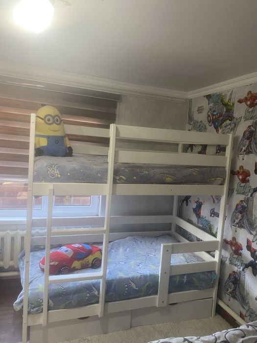 Двухъярусная кровать