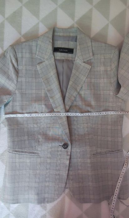 Sacou Zara masura 42 EUR/ 10 USA/32 MEX