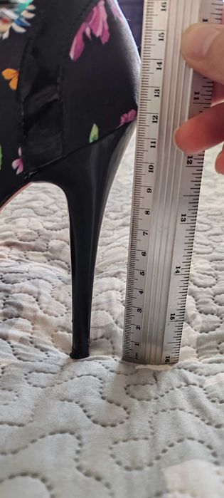 Дамски обувки с цветя