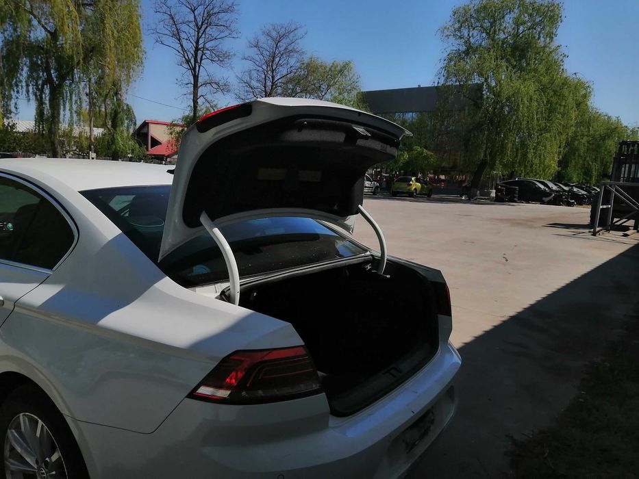 Dezmembram Volkswagen Passat B8