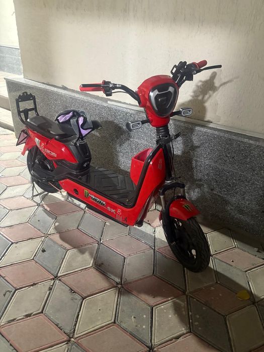 SK8   хороший  скутер