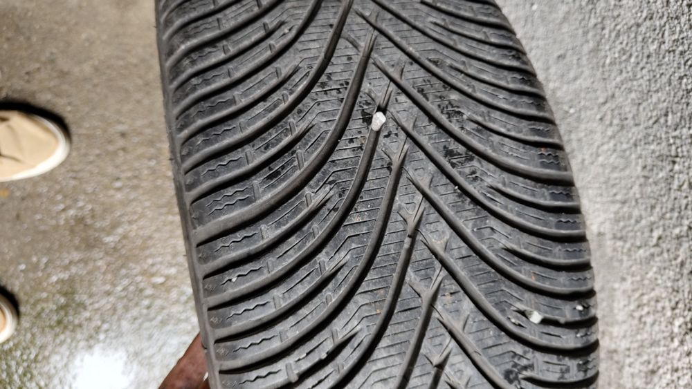 Зимни гуми 225/40 R18