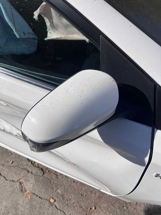 Oglinda stanga / dreapta completa Toyota Auris 2016 combi break - pret per bucata