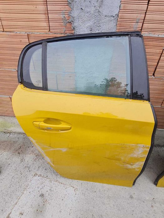 Задни врати peugeot 208