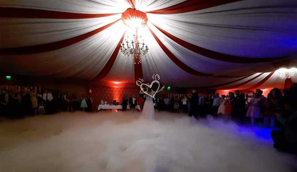 Artificii exterior, Fum greu-gheață carbonică artificii dansul mirilor