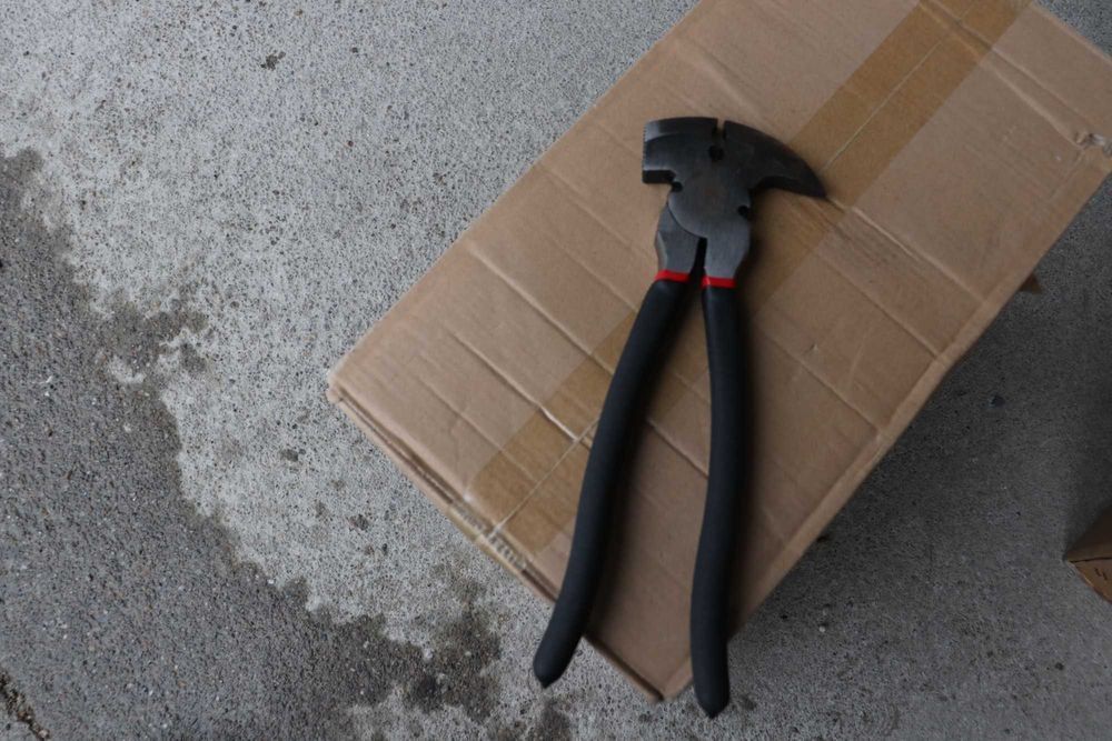 Cleste ciocan pentru gard electric