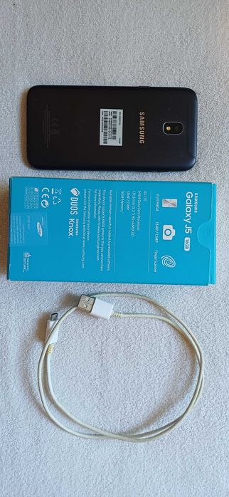 Продавам Samsung Galaxy J5