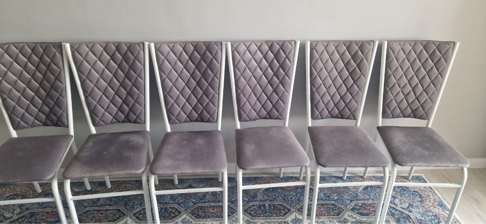 Стол и сулья в комплекте