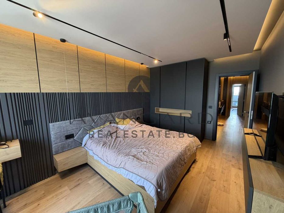 Продава се Тристаен апартамент в Пловдив, Център - 125 кв.м за 1167 €/кв.м - Снимка #3