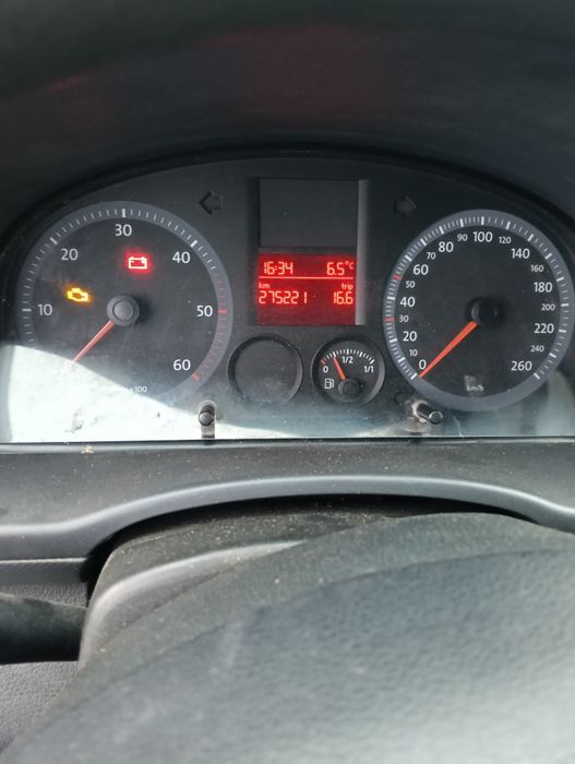 Vând sau schimb detalii la telefon