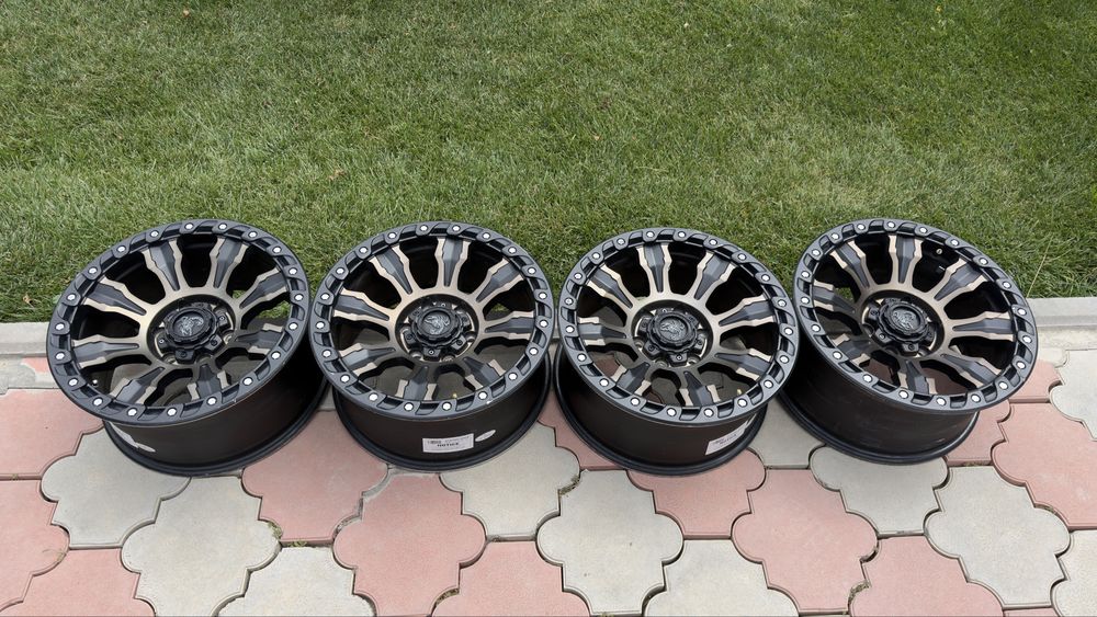 Комплект внедорожных дисков A728 R18