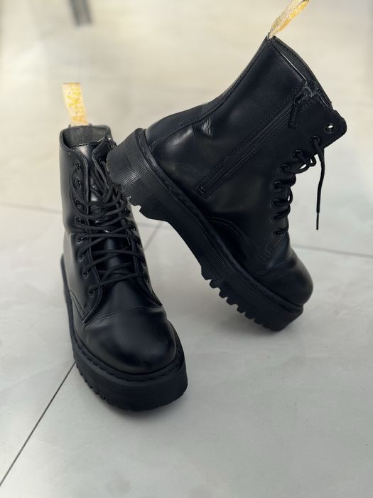 Боти Dr.Martens