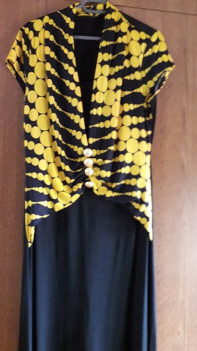 Rochie de zi , trei sferturi